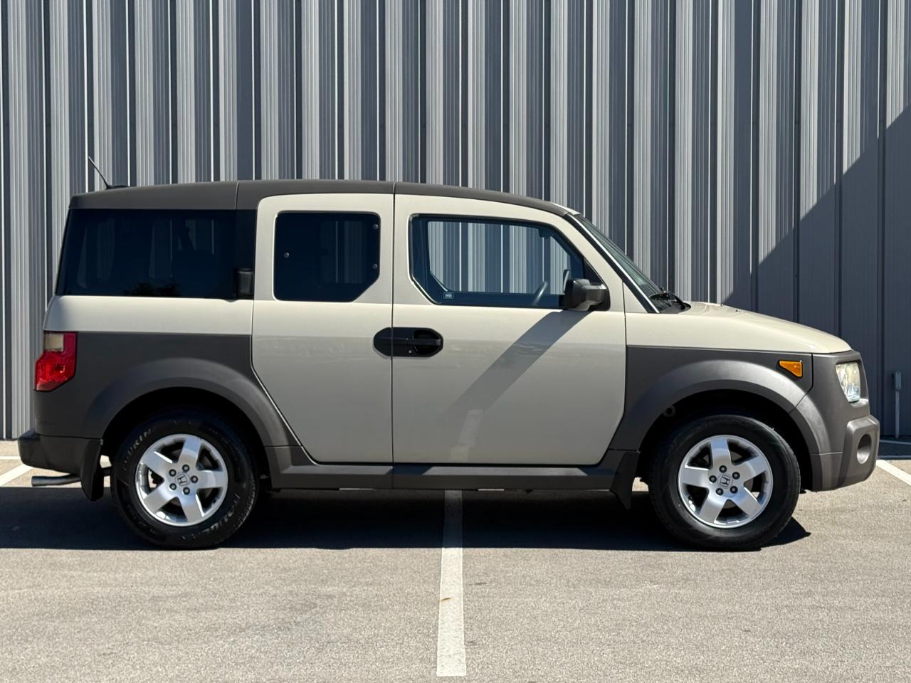 Honda Element 2WD EX MT 2005