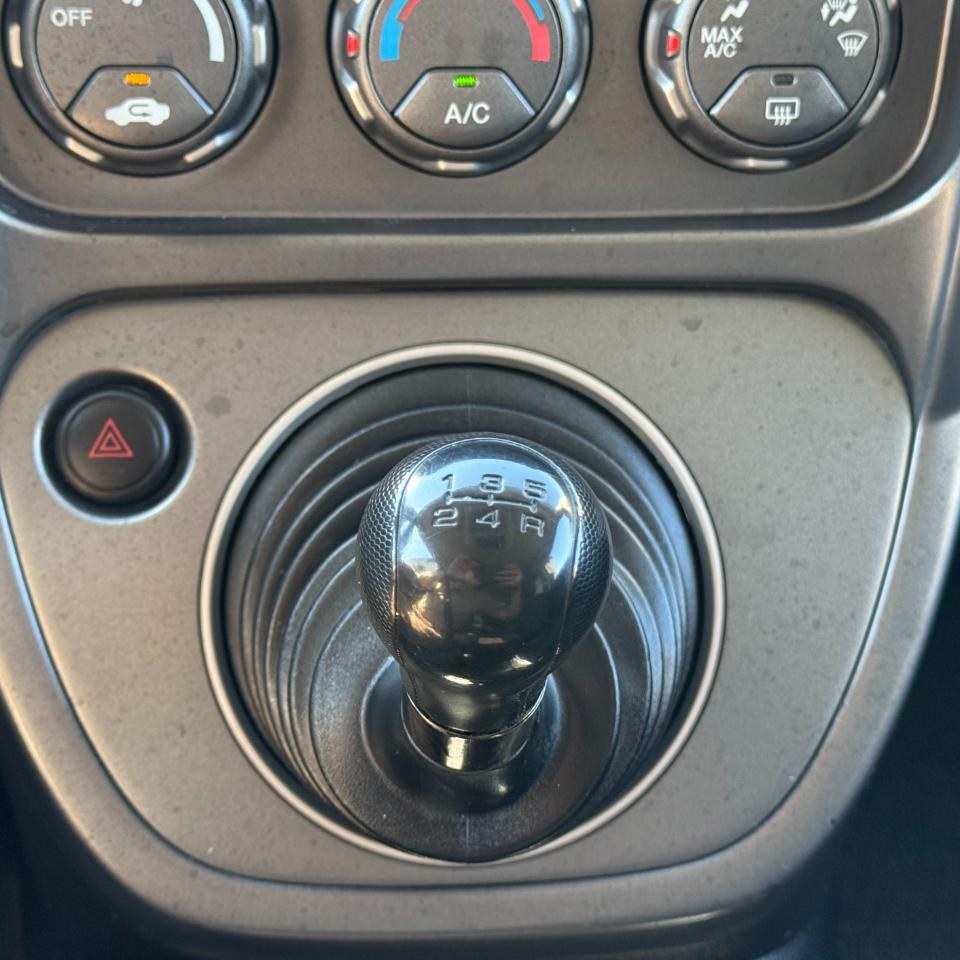 Honda Element 2WD EX MT 2005