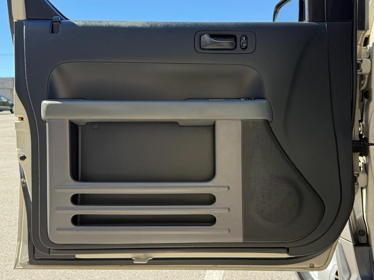 Honda Element 2WD EX MT 2005