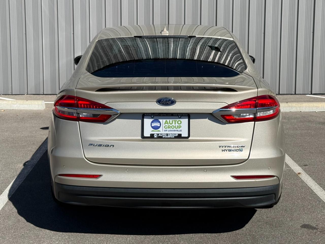 Ford Fusion Hybrid Titanium FWD 2019