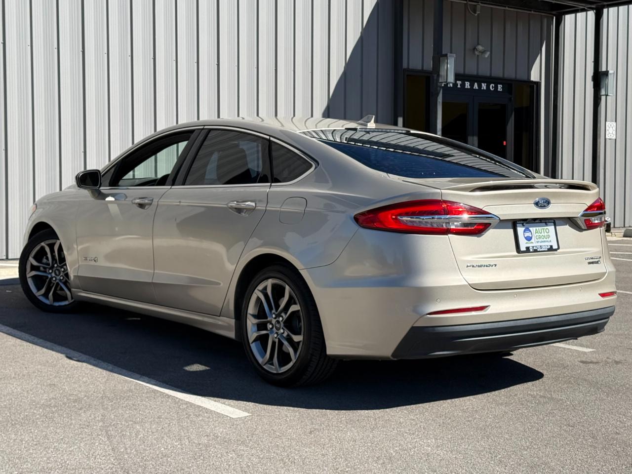 Ford Fusion Hybrid Titanium FWD 2019