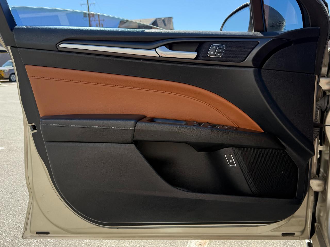 Ford Fusion Hybrid Titanium FWD 2019