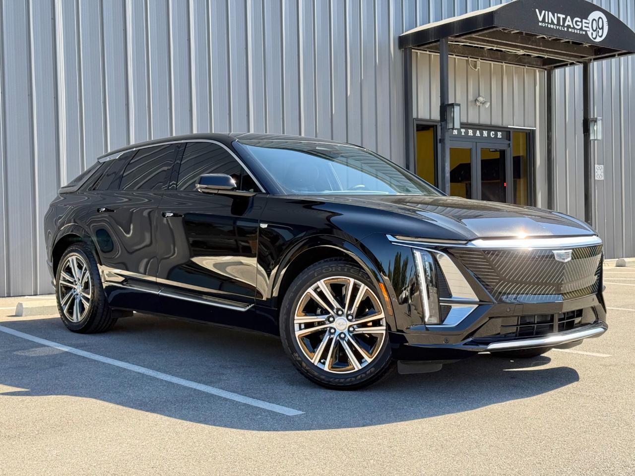 Cadillac Lyriq 4dr Luxury w/1SC 2024