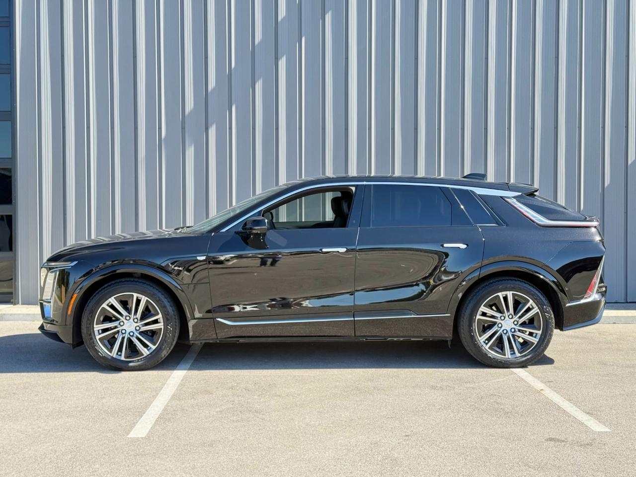 Cadillac Lyriq 4dr Luxury w/1SC 2024