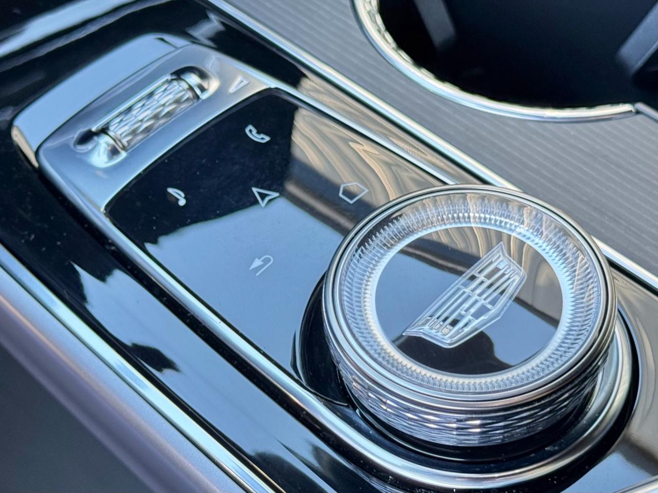 Cadillac Lyriq 4dr Luxury w/1SC 2024