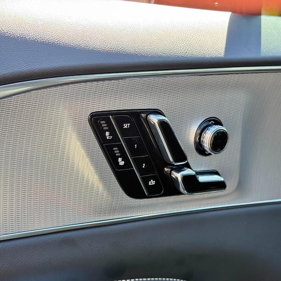 Cadillac Lyriq 4dr Tech w/1SA 2024