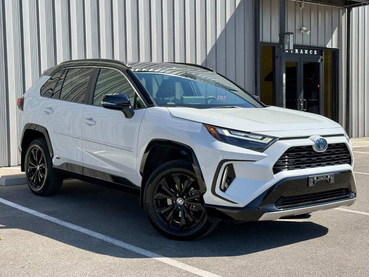 Toyota RAV4 Hybrid XSE AWD (Natl) 2024