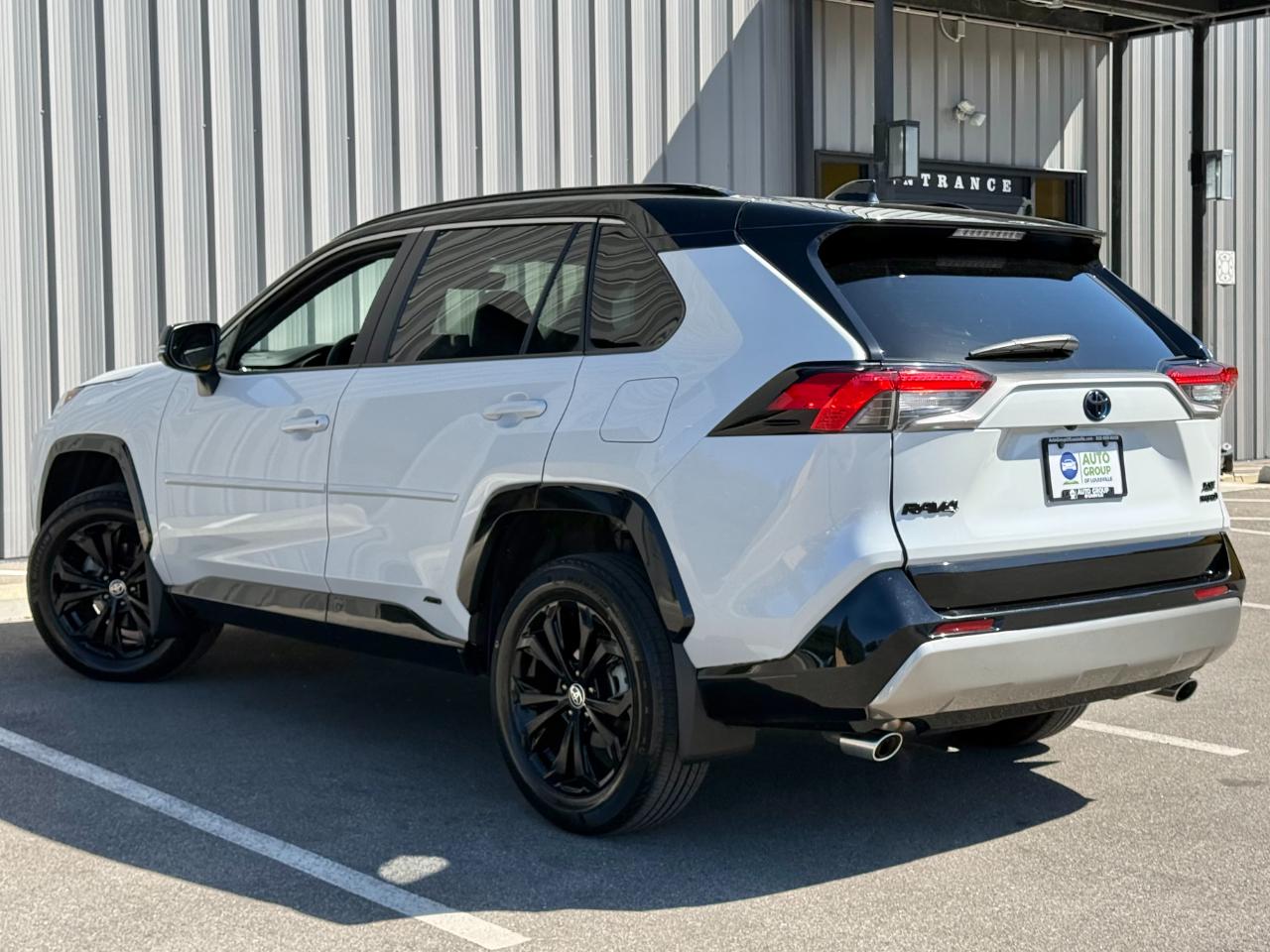 Toyota RAV4 Hybrid XSE AWD (Natl) 2024
