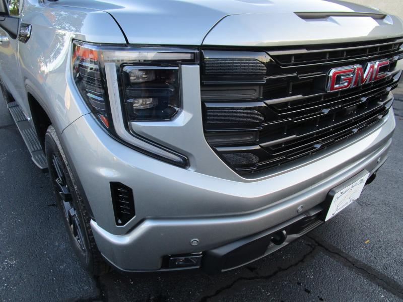 GMC Sierra 1500 Elevation Crew Cab 4WD 2025 GMC Sierra 1500 Elevation Crew Cab 4WD 2025