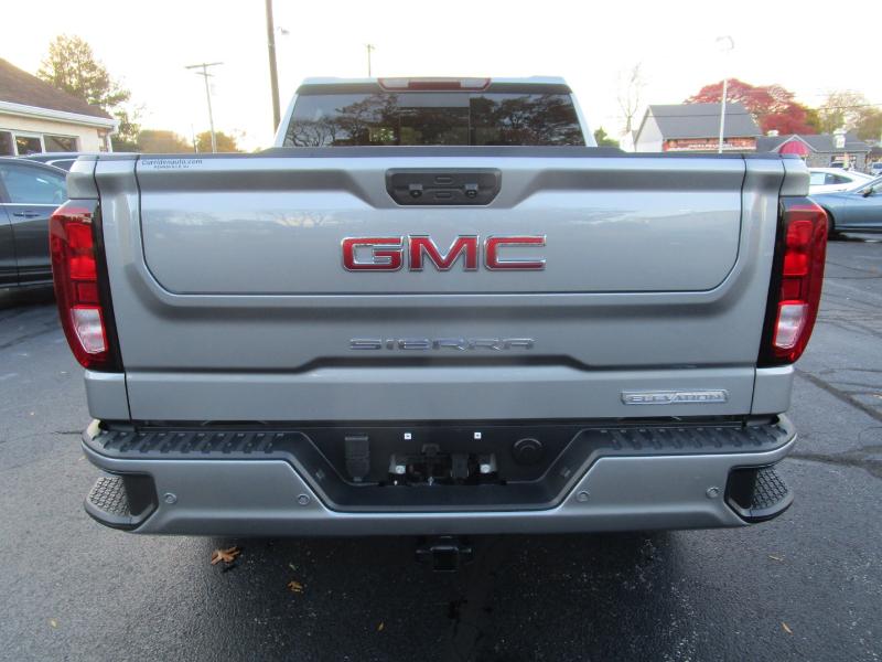 GMC Sierra 1500 Elevation Crew Cab 4WD 2025 GMC Sierra 1500 Elevation Crew Cab 4WD 2025