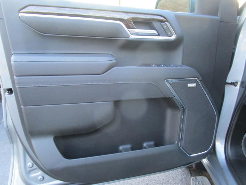 GMC Sierra 1500 Elevation Crew Cab 4WD 2025 GMC Sierra 1500 Elevation Crew Cab 4WD 2025