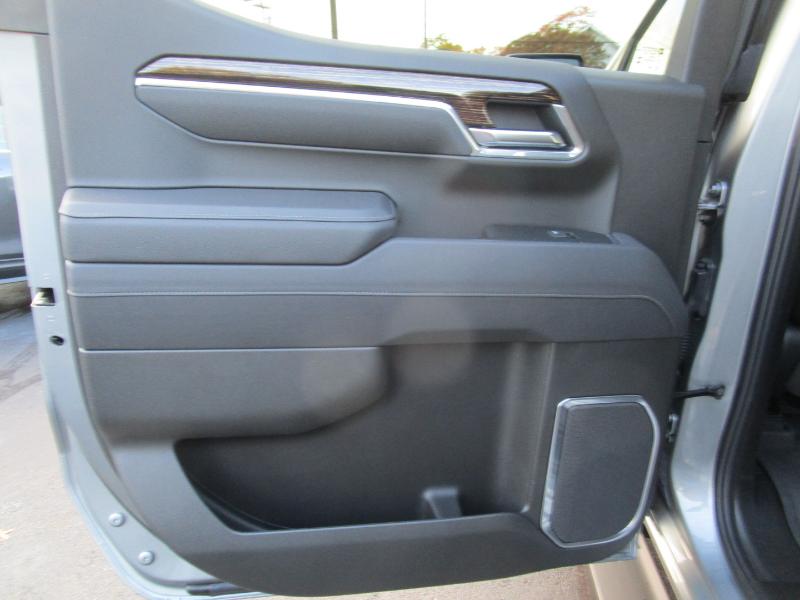 GMC Sierra 1500 Elevation Crew Cab 4WD 2025 GMC Sierra 1500 Elevation Crew Cab 4WD 2025