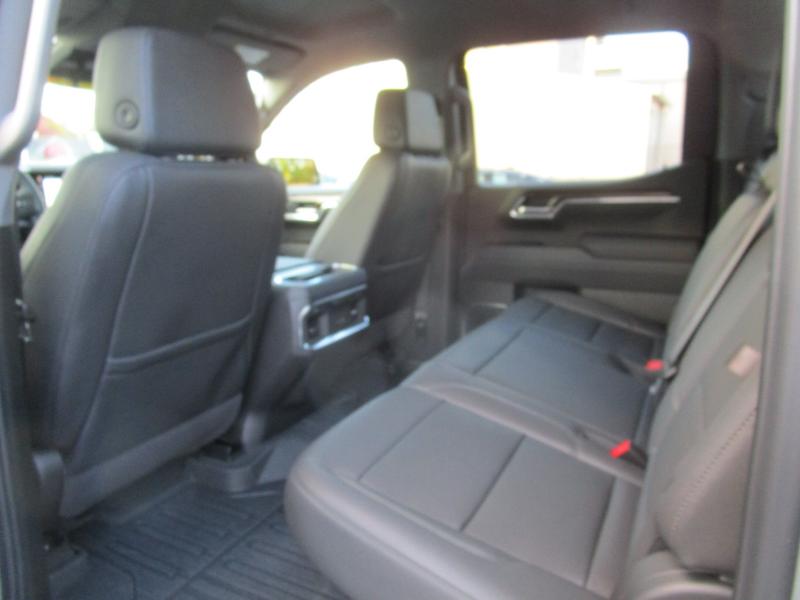 GMC Sierra 1500 Elevation Crew Cab 4WD 2025 GMC Sierra 1500 Elevation Crew Cab 4WD 2025