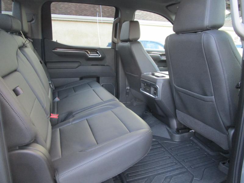 GMC Sierra 1500 Elevation Crew Cab 4WD 2025 GMC Sierra 1500 Elevation Crew Cab 4WD 2025