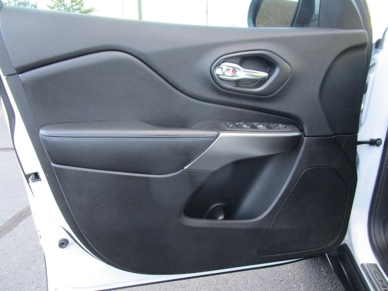 Jeep Cherokee Latitude Plus FWD 2020