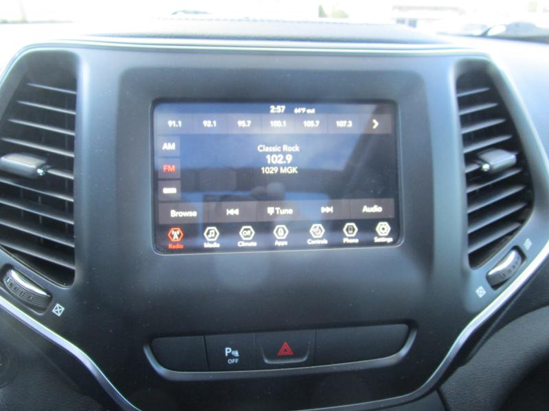 Jeep Cherokee Latitude Plus FWD 2020