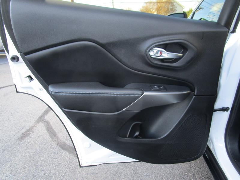 Jeep Cherokee Latitude Plus FWD 2020