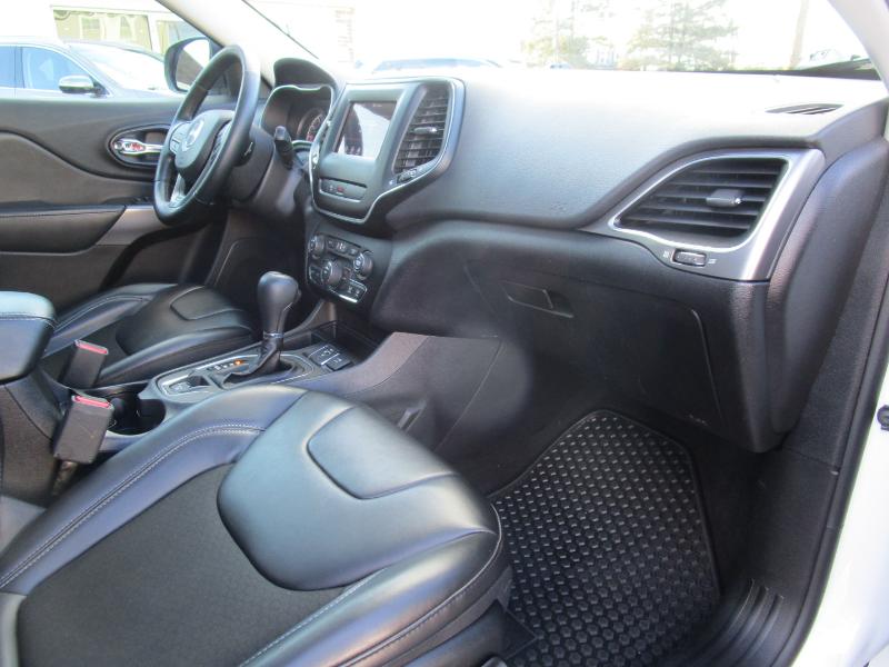 Jeep Cherokee Latitude Plus FWD 2020