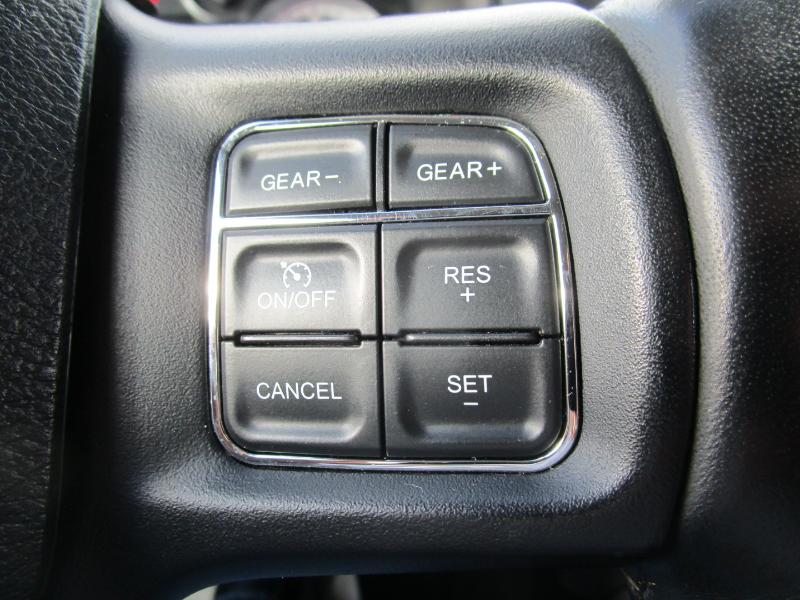 RAM 1500 Big Horn Crew Cab SWB 4WD 2018