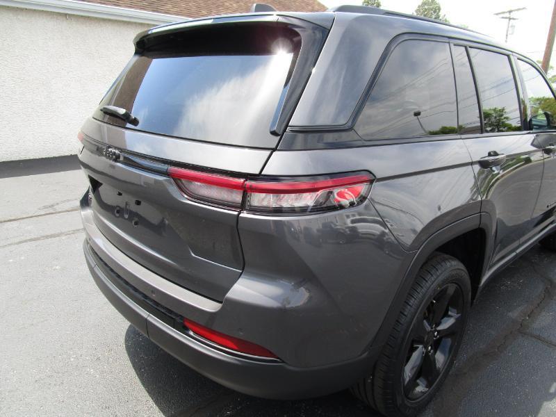 Jeep Grand Cherokee  2023