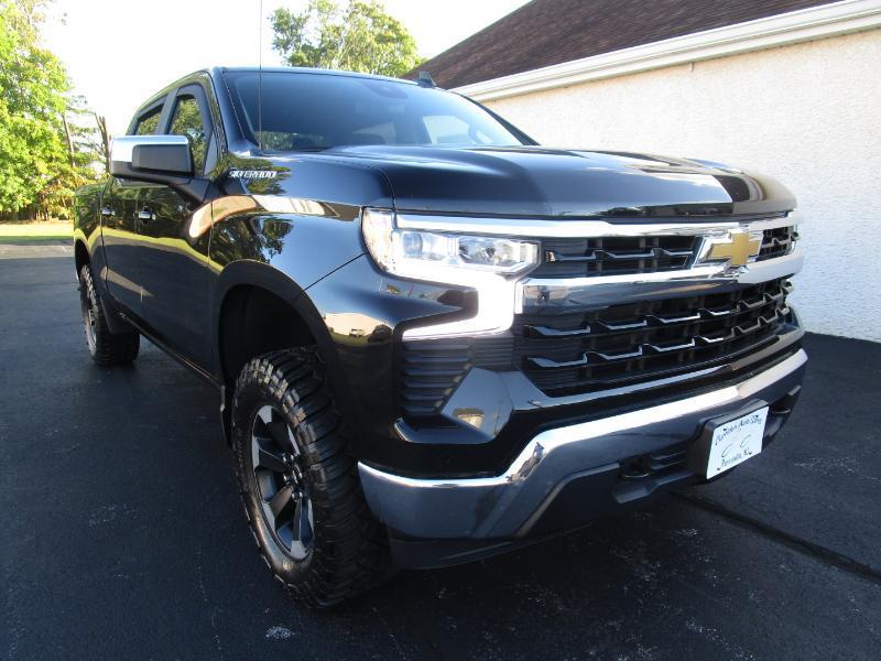 Chevrolet Silverado 1500 LT Crew Cab 4WD 2023