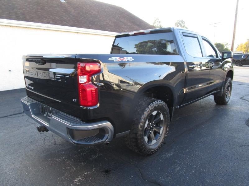 Chevrolet Silverado 1500 LT Crew Cab 4WD 2023