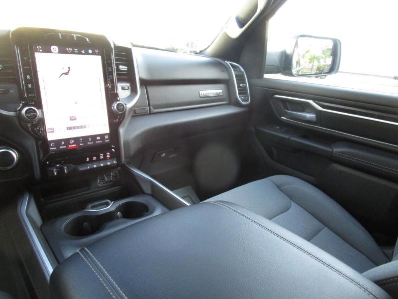 RAM 1500 Big Horn Crew Cab SWB 4WD 2023