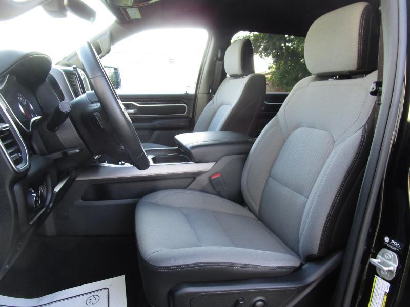 RAM 1500 Big Horn Crew Cab SWB 4WD 2023