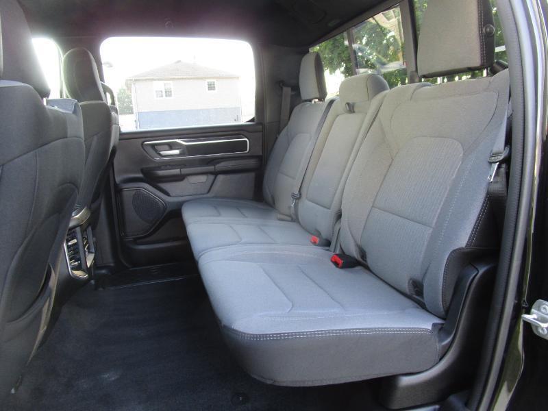 RAM 1500 Big Horn Crew Cab SWB 4WD 2023