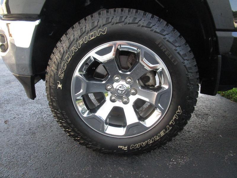RAM 1500 Big Horn Crew Cab SWB 4WD 2023