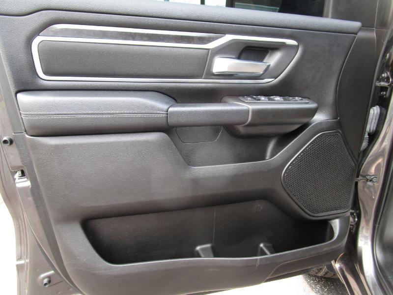 RAM 1500 Big Horn Crew Cab SWB 4WD 2023