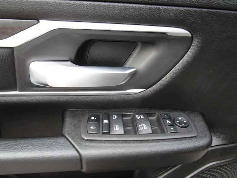 RAM 1500 Big Horn Crew Cab SWB 4WD 2023