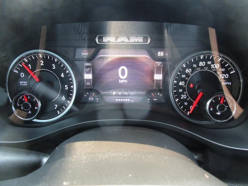 RAM 1500 Big Horn Crew Cab SWB 4WD 2023