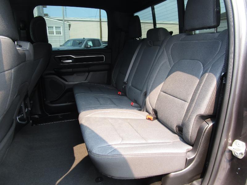 RAM 1500 Big Horn Crew Cab SWB 4WD 2023