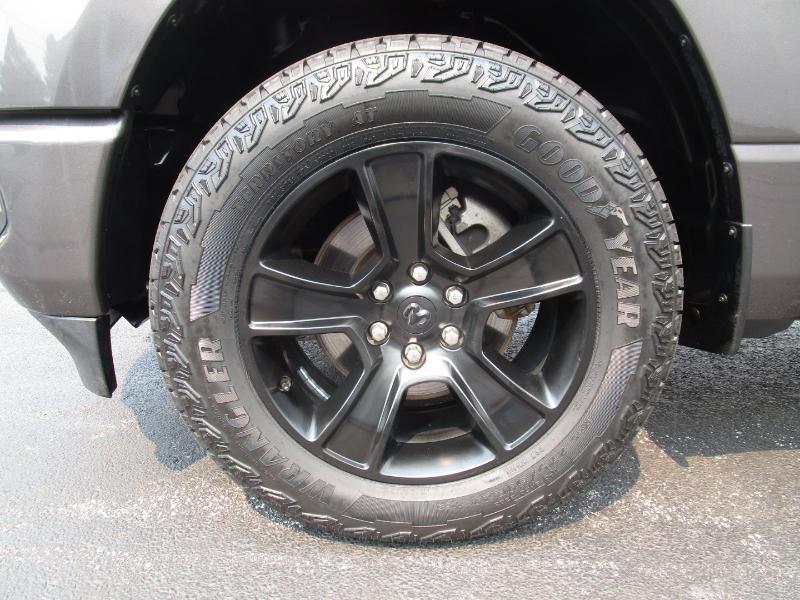 RAM 1500 Big Horn Crew Cab SWB 4WD 2023