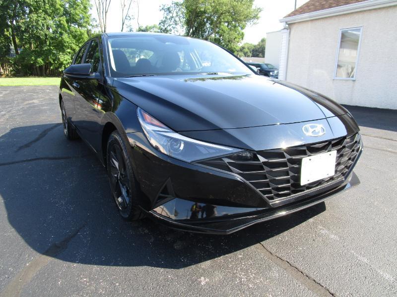 Hyundai Elantra SEL 2023