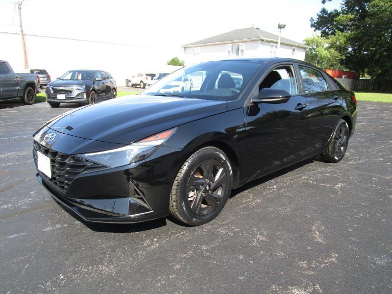 Hyundai Elantra SEL 2023