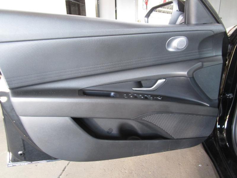 Hyundai Elantra SEL 2023