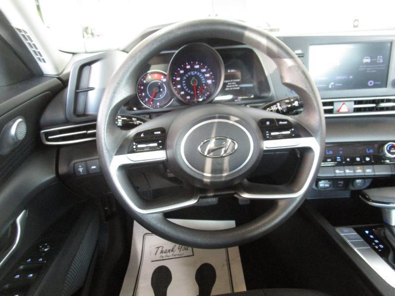 Hyundai Elantra SEL 2023