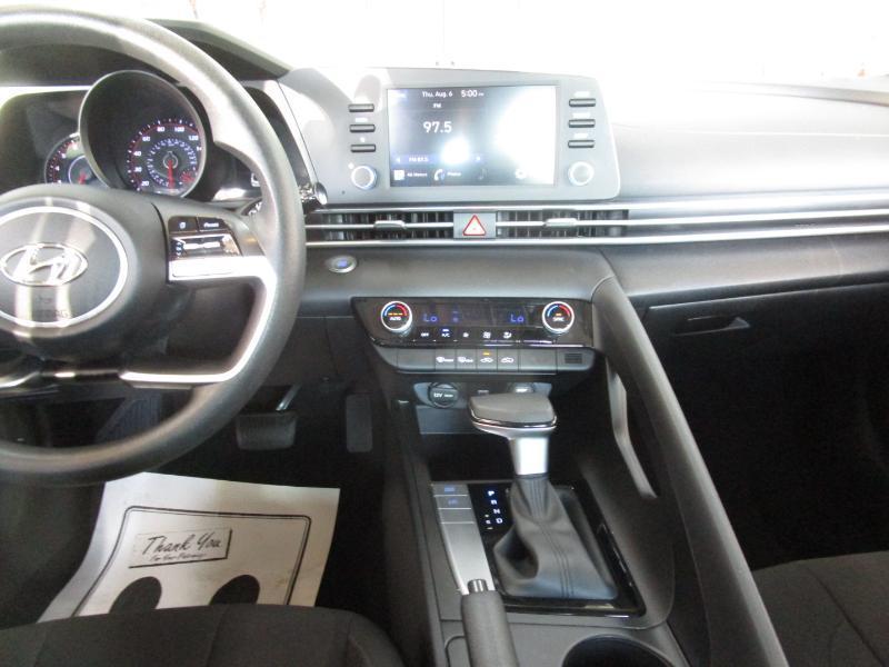 Hyundai Elantra SEL 2023