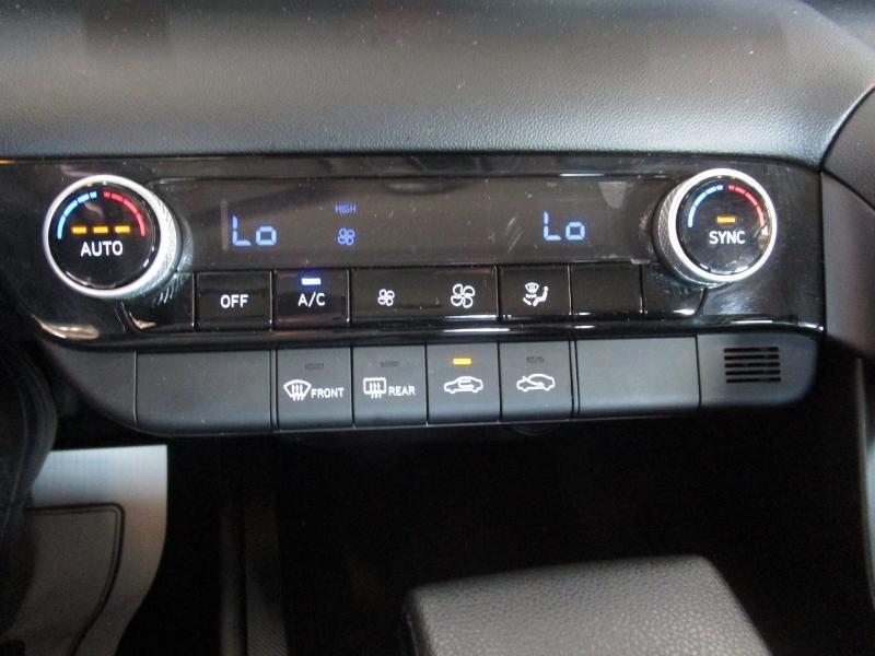 Hyundai Elantra SEL 2023