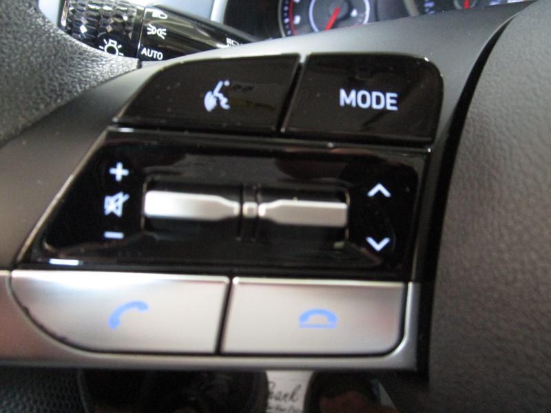 Hyundai Elantra SEL 2023