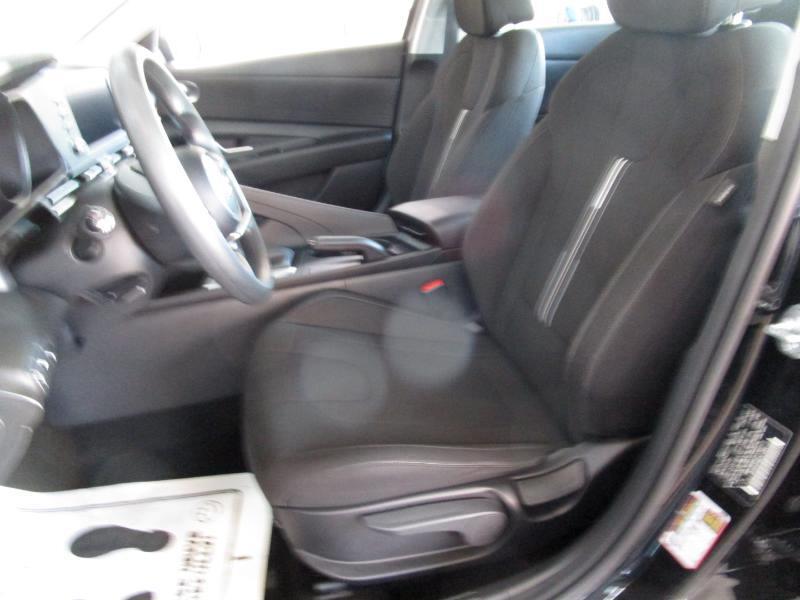 Hyundai Elantra SEL 2023