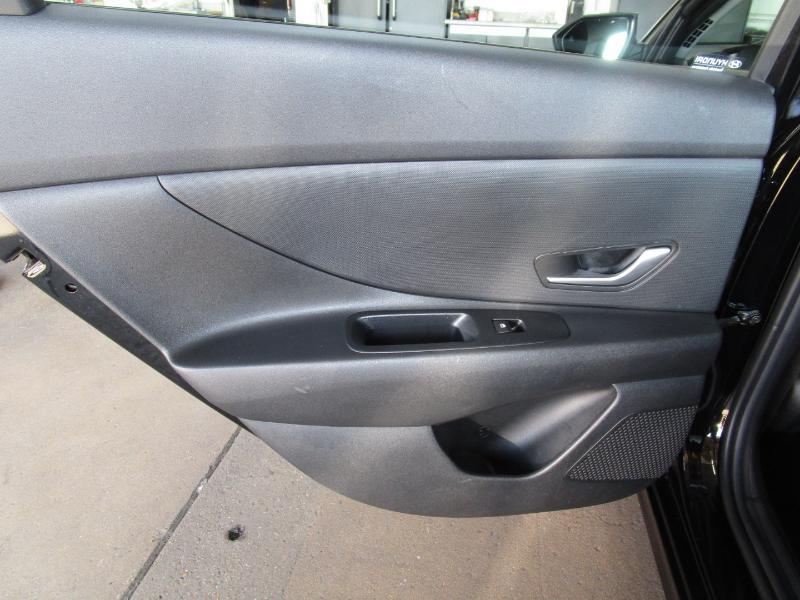 Hyundai Elantra SEL 2023
