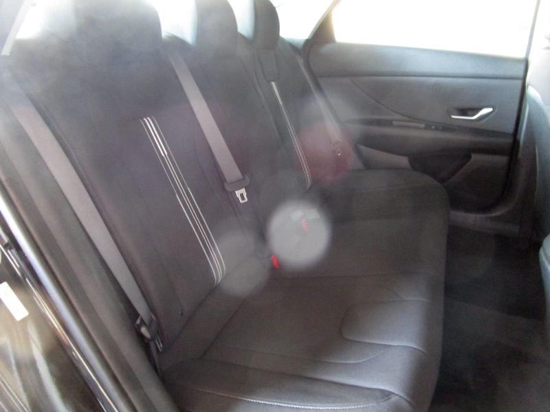 Hyundai Elantra SEL 2023