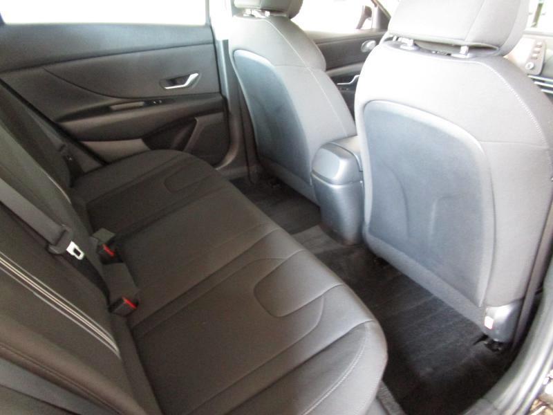 Hyundai Elantra SEL 2023