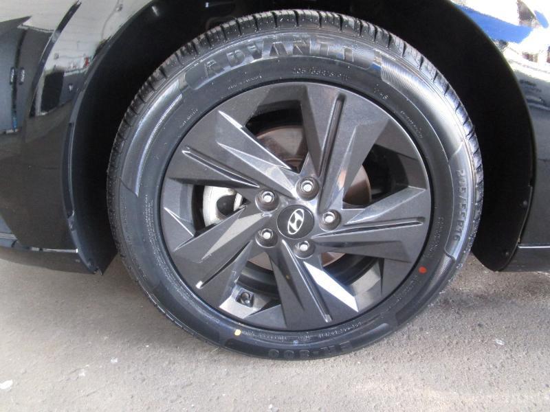 Hyundai Elantra SEL 2023