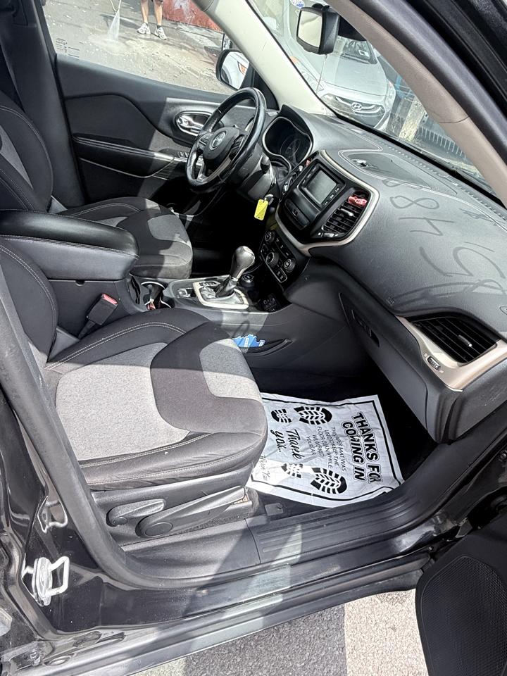 Jeep Cherokee 4WD 4dr Sport 2014