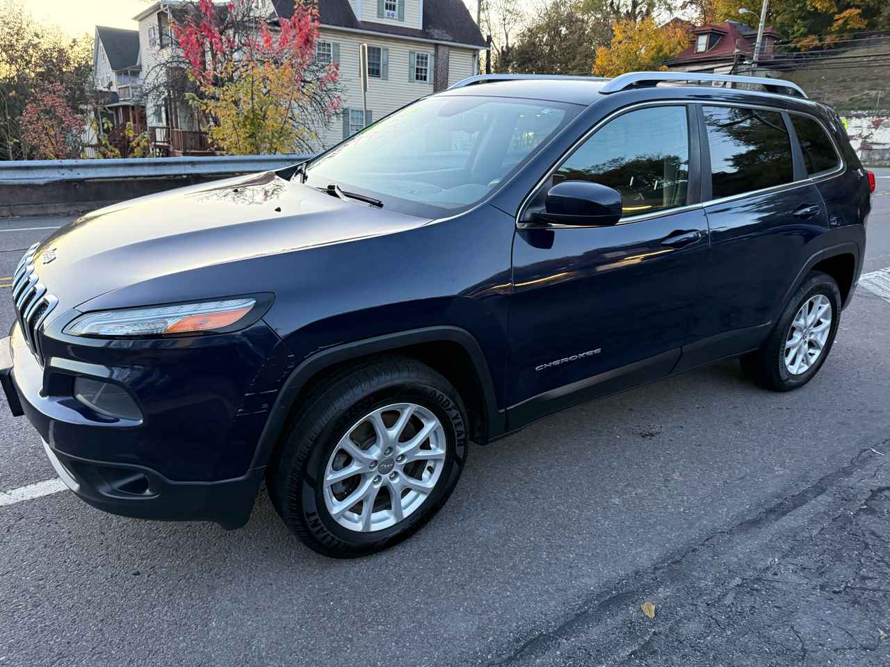 Jeep Cherokee 4WD 4dr Latitude 2014 Jeep Cherokee 4WD 4dr Latitude 2014