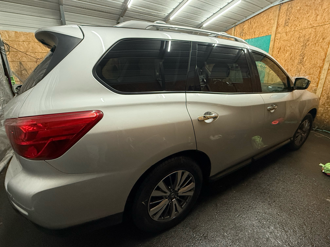 Nissan Pathfinder 4x4 SV 2019